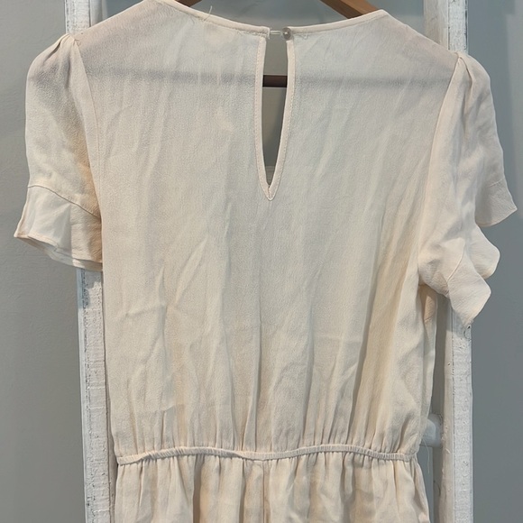 HEM & Thread nwt cream wrap ruffle tie belt romper size small - Picture 8 of 12